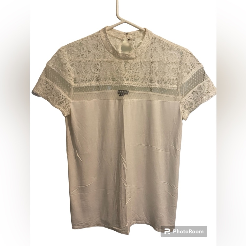 Women’s Express Lace short sleeve blouse
